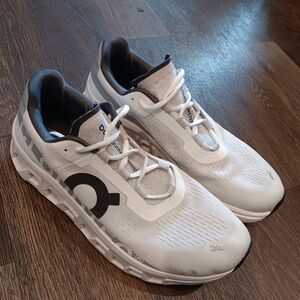 On Running Cloudstratus Men’s Running Shoes in White Sz M12 Like New